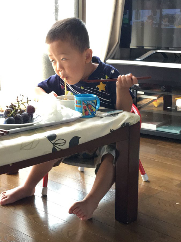 Twitter 興起 「 #育兒衝撃畫像 」風潮,日本家長分享各種孩子日常生活的「惡形惡狀」 - 電腦王阿達 Twitter 興起 「 #育兒衝撃畫像 」風潮,日本家長分享各種孩子日常生活的「惡形惡狀」 - 電腦王阿達