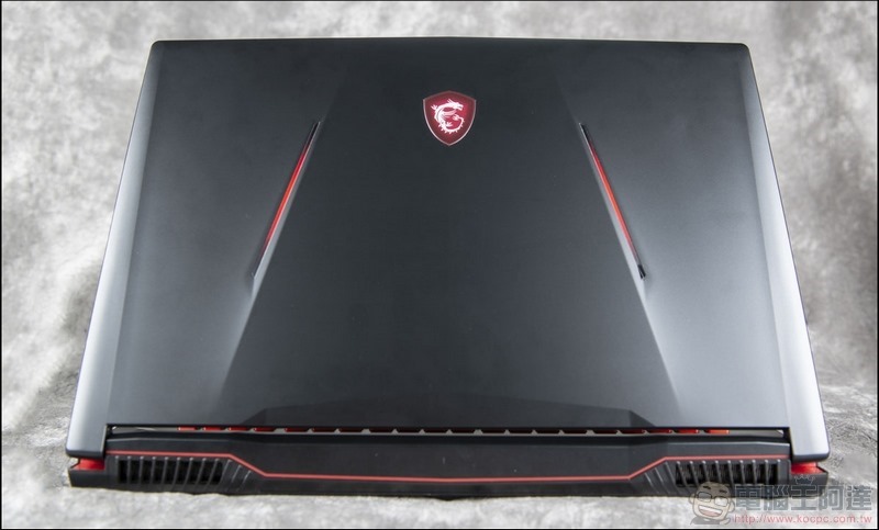 MSI GL73 8SE 開箱 評測 - 03 MSI GL73 8SE 開箱 評測 - 03