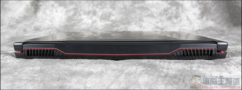 MSI GL73 8SE 開箱 評測 - 04 MSI GL73 8SE 開箱 評測 - 04