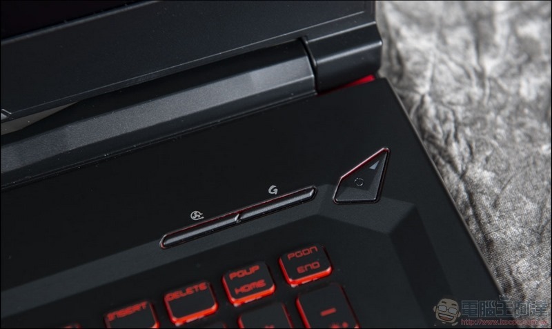 MSI GL73 8SE 開箱 評測 - 09 MSI GL73 8SE 開箱 評測 - 09