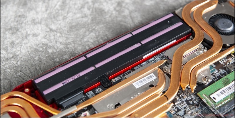 MSI GL73 8SE 開箱 評測 - 19 MSI GL73 8SE 開箱 評測 - 19