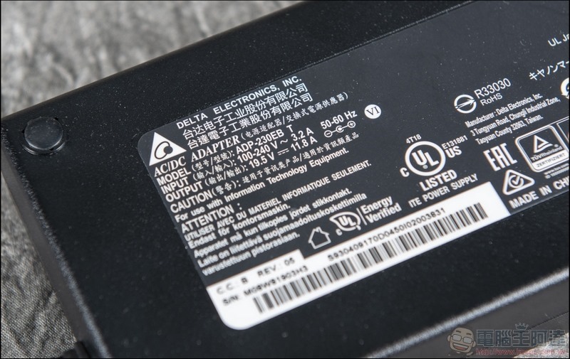 MSI GL73 8SE 開箱 評測 - 20 MSI GL73 8SE 開箱 評測 - 20