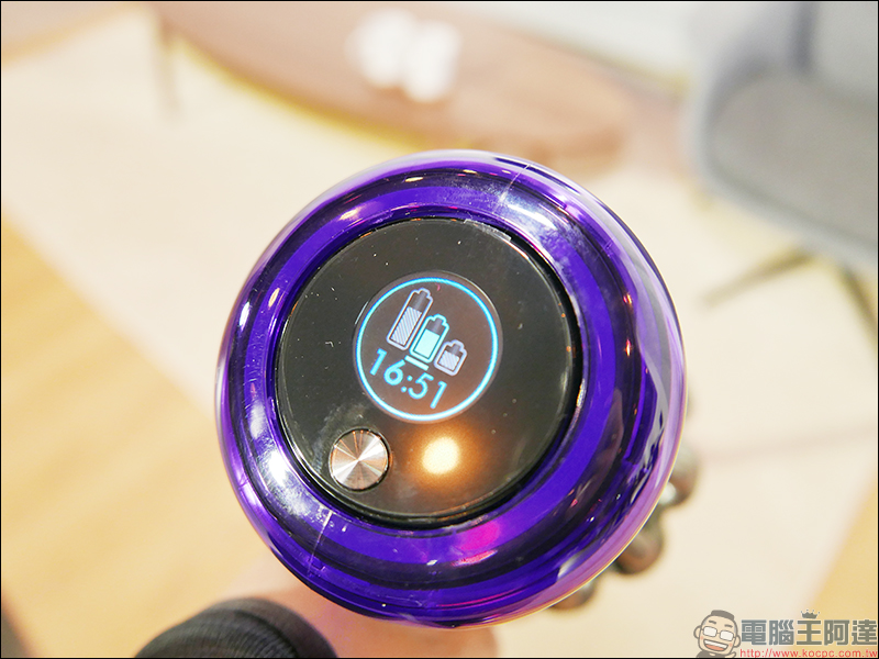 Dyson V11 無線吸塵器 在台推出,配備螢幕更聰明、吸力提升 20%! - 電腦王阿達 Dyson V11 無線吸塵器 在台推出,配備螢幕更聰明、吸力提升 20%! - 電腦王阿達