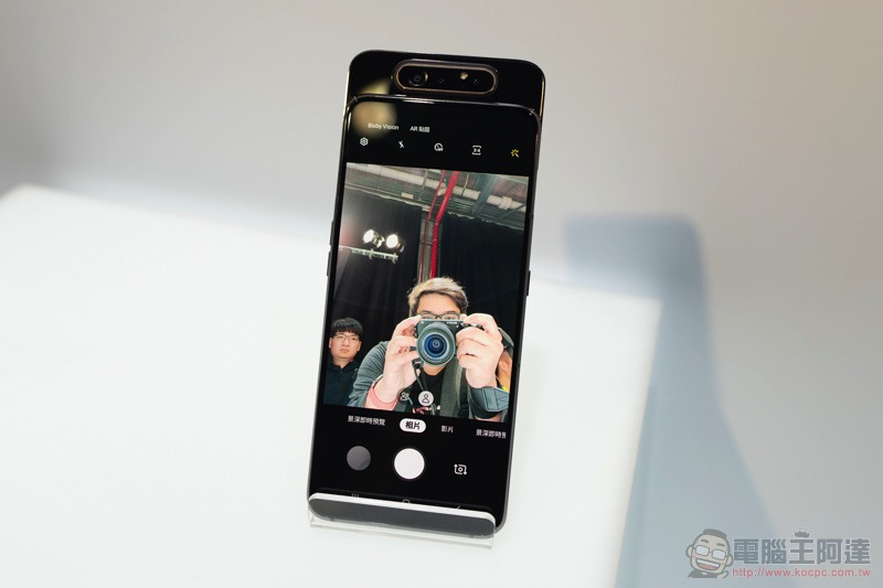 超狂翻轉鏡頭 Galaxy A80 領著新世代 A 系列新機在台登場(同場加映:2019 年款 Tab 平板與 Fit 手環) - 電腦王阿達 超狂翻轉鏡頭 Galaxy A80 領著新世代 A 系列新機在台登場(同場加映:2019 年款 Tab 平板與 Fit 手環) - 電腦王阿達