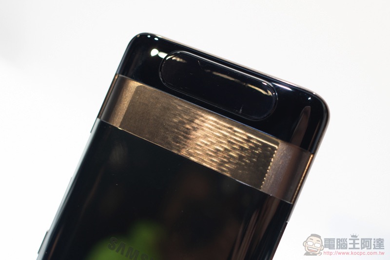 最犯規的中階機? Galaxy A90 傳將搭 S855 處理器、5G 連線能力與翻轉 OIS 相機 - 電腦王阿達 最犯規的中階機? Galaxy A90 傳將搭 S855 處理器、5G 連線能力與翻轉 OIS 相機 - 電腦王阿達