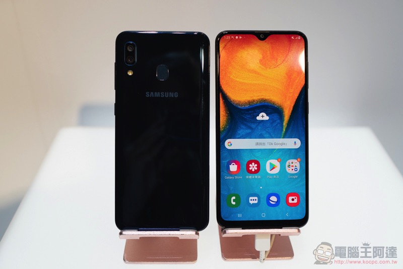 超狂翻轉鏡頭 Galaxy A80 領著新世代 A 系列新機在台登場(同場加映:2019 年款 Tab 平板與 Fit 手環) - 電腦王阿達 超狂翻轉鏡頭 Galaxy A80 領著新世代 A 系列新機在台登場(同場加映:2019 年款 Tab 平板與 Fit 手環) - 電腦王阿達