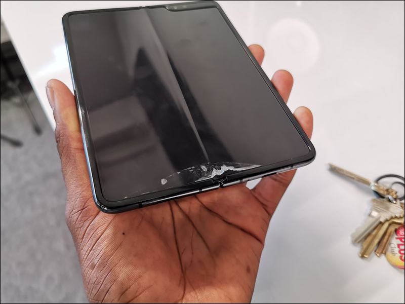 三星 Galaxy Fold 折疊手機 傳出螢幕問題,官方表示將確認發生原因 - 電腦王阿達 三星 Galaxy Fold 折疊手機 傳出螢幕問題,官方表示將確認發生原因 - 電腦王阿達