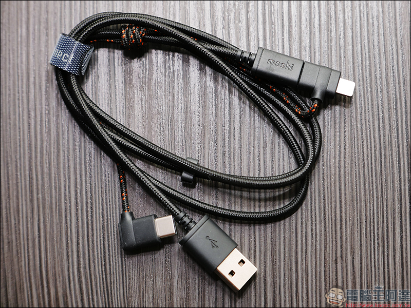 Moshi 三合一萬用充電線 開箱動手玩: Lightning+USB-C+MicroUSB 一條抵三條,三年保固超安心! - 電腦王阿達 Moshi 三合一萬用充電線 開箱動手玩: Lightning+USB-C+MicroUSB 一條抵三條,三年保固超安心! - 電腦王阿達