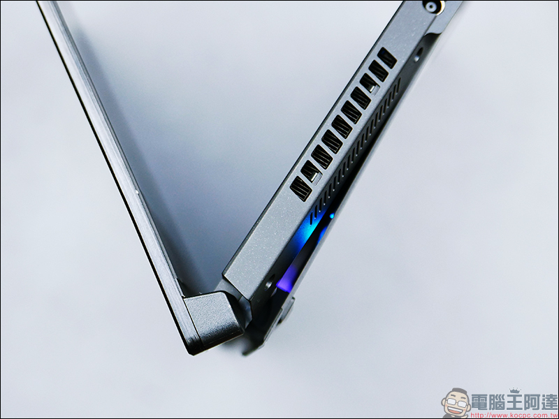 ASUS ROG Strix III 加入 Keystone 能量石正式亮相,西風之神 Zephyrus GX502 /GU502 同步登場 - 電腦王阿達 ASUS ROG Strix III 加入 Keystone 能量石正式亮相,西風之神 Zephyrus GX502 /GU502 同步登場 - 電腦王阿達