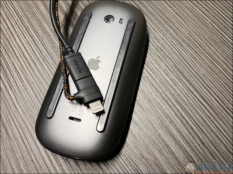 Moshi 三合一萬用充電線 開箱動手玩: Lightning+USB-C+MicroUSB 一條抵三條,三年保固超安心! - 電腦王阿達 Moshi 三合一萬用充電線 開箱動手玩: Lightning+USB-C+MicroUSB 一條抵三條,三年保固超安心! - 電腦王阿達