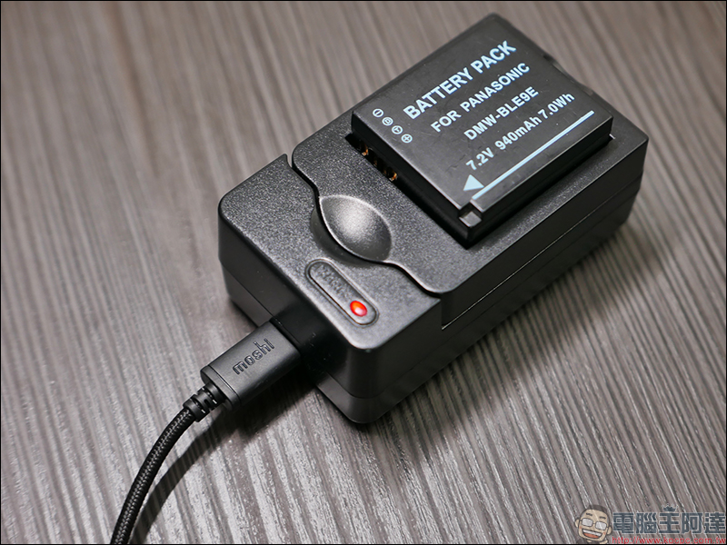 Moshi 三合一萬用充電線 開箱動手玩: Lightning+USB-C+MicroUSB 一條抵三條,三年保固超安心! - 電腦王阿達 Moshi 三合一萬用充電線 開箱動手玩: Lightning+USB-C+MicroUSB 一條抵三條,三年保固超安心! - 電腦王阿達