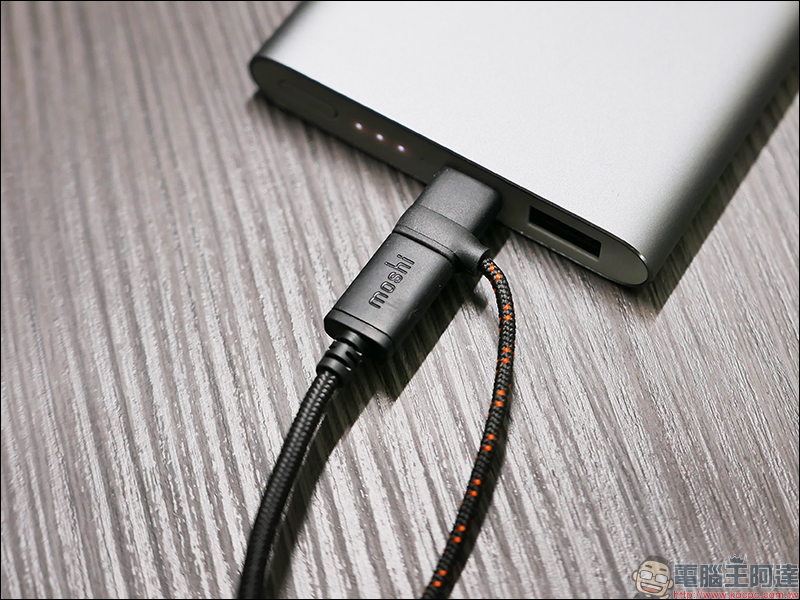Moshi 三合一萬用充電線 開箱動手玩: Lightning+USB-C+MicroUSB 一條抵三條,三年保固超安心! - 電腦王阿達 Moshi 三合一萬用充電線 開箱動手玩: Lightning+USB-C+MicroUSB 一條抵三條,三年保固超安心! - 電腦王阿達
