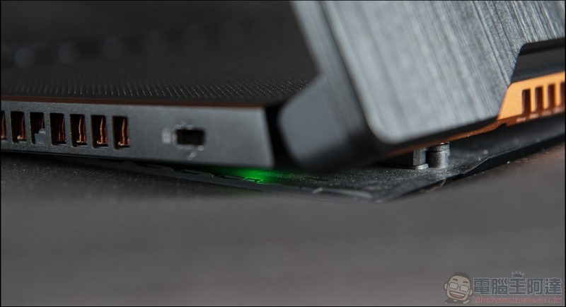 ROG Zephyrus GX701 開箱 評測 - 07 ROG Zephyrus GX701 開箱 評測 - 07