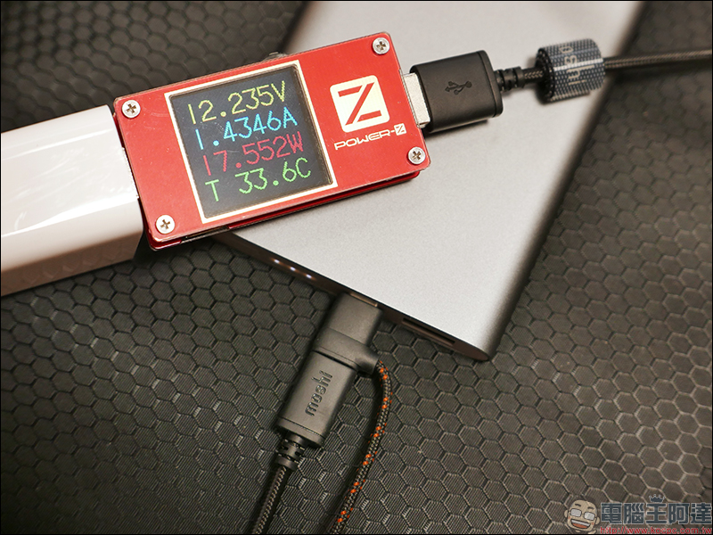 Moshi 三合一萬用充電線 開箱動手玩: Lightning+USB-C+MicroUSB 一條抵三條,三年保固超安心! - 電腦王阿達 Moshi 三合一萬用充電線 開箱動手玩: Lightning+USB-C+MicroUSB 一條抵三條,三年保固超安心! - 電腦王阿達