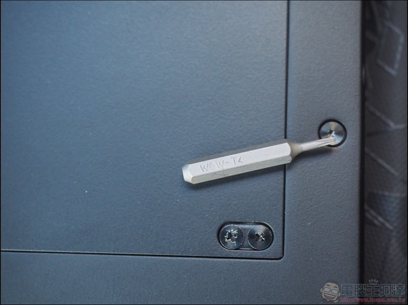 Wowstick Mini 電動萬用螺絲筆 開箱 - 33 Wowstick Mini 電動萬用螺絲筆 開箱 - 33