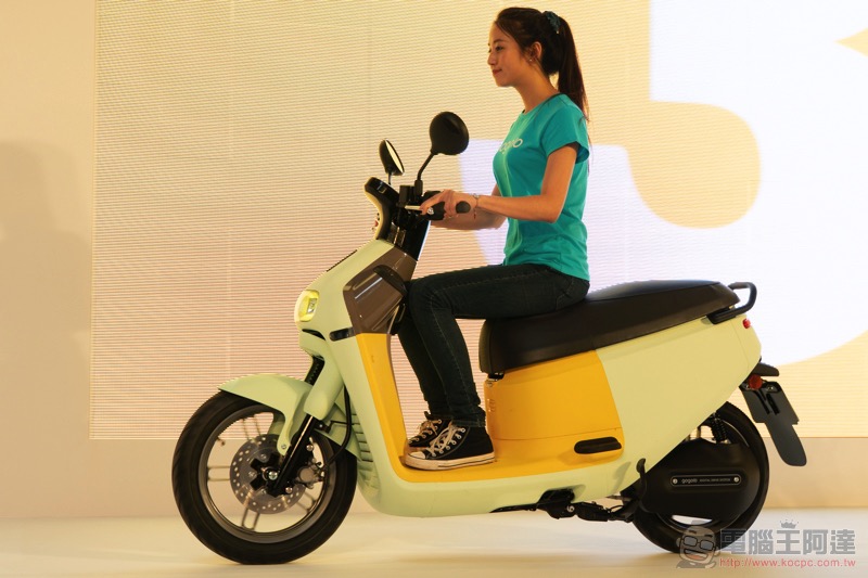 Gogoro 3 系列 正式發表:外型與價格(不到四萬)都同樣可愛的入門車系動手玩 - 電腦王阿達 Gogoro 3 系列 正式發表:外型與價格(不到四萬)都同樣可愛的入門車系動手玩 - 電腦王阿達
