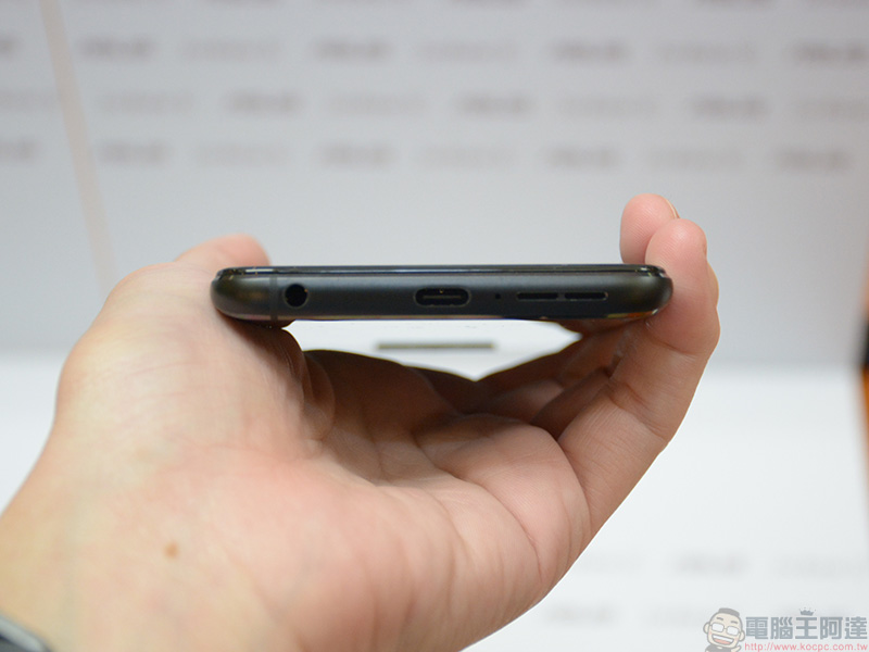 旗艦新機 ASUS Zenfone 6 正式發表,帶來角度可調的全新翻轉鏡頭 - 電腦王阿達 旗艦新機 ASUS Zenfone 6 正式發表,帶來角度可調的全新翻轉鏡頭 - 電腦王阿達