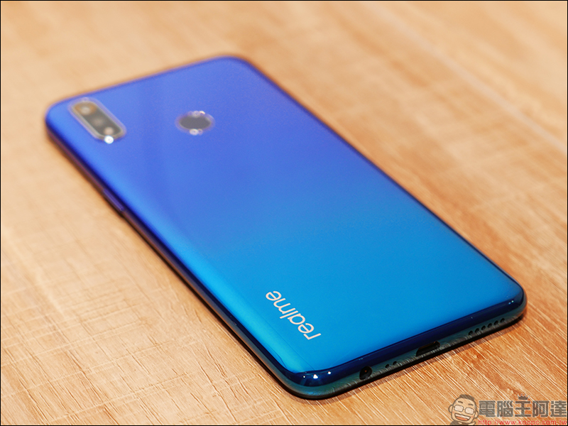 realme 3 簡單動手玩 :平價入門就有「超級夜景模式」 - 電腦王阿達 realme 3 簡單動手玩 :平價入門就有「超級夜景模式」 - 電腦王阿達
