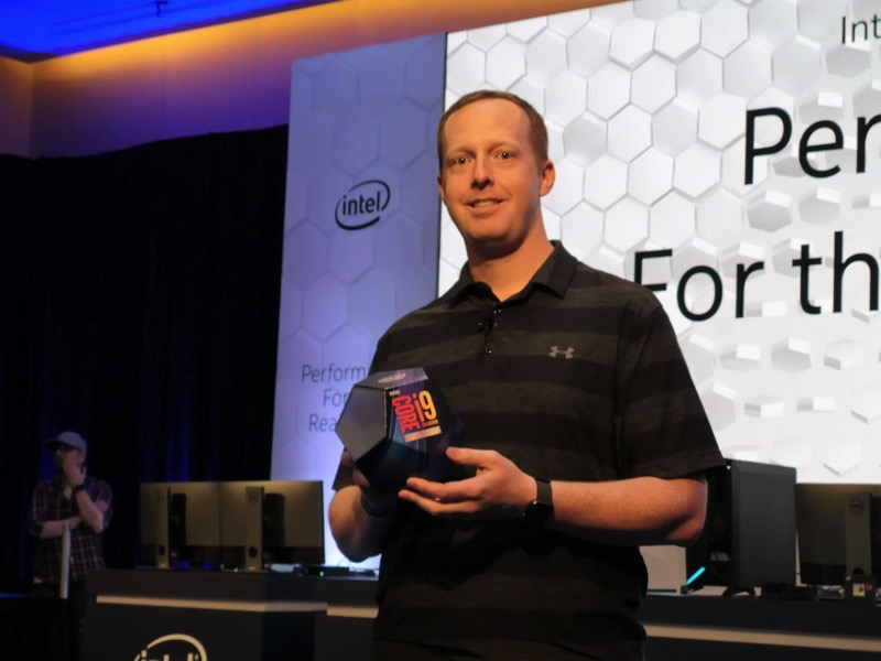 core-i9-9900ks-with-ryan-shrout-2-100797522-large.jpg Core i9 9900ks with ryan shrout 2 100797522 large