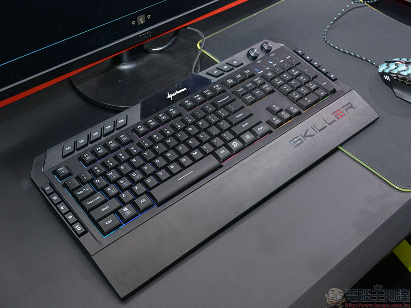[ COMPUTEX 2019 ] 旋剛 Sharkoon 展出多款酷炫機殼與電競周邊，無線充電雙模滑鼠令人驚豔 - 電腦王阿達