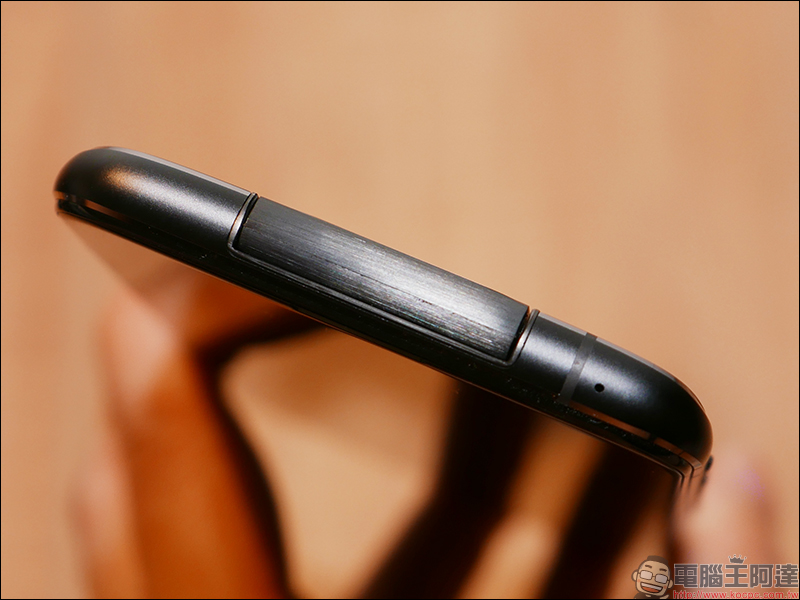 ASUS ZenFone 6 開箱、評測、動手玩 :全新翻轉鏡頭設計、 5000mAh 大電量超強續航表現,旗艦級 ZenFone 有史以來最大幅進化! - 電腦王阿達 ASUS ZenFone 6 開箱、評測、動手玩 :全新翻轉鏡頭設計、 5000mAh 大電量超強續航表現,旗艦級 ZenFone 有史以來最大幅進化! - 電腦王阿達