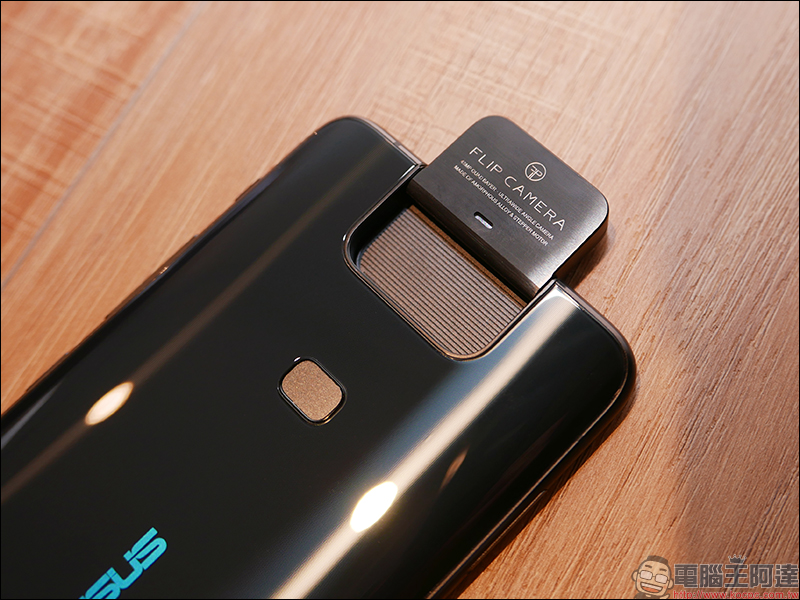 ASUS ZenFone 6 開箱、評測、動手玩 :全新翻轉鏡頭設計、 5000mAh 大電量超強續航表現,旗艦級 ZenFone 有史以來最大幅進化! - 電腦王阿達 ASUS ZenFone 6 開箱、評測、動手玩 :全新翻轉鏡頭設計、 5000mAh 大電量超強續航表現,旗艦級 ZenFone 有史以來最大幅進化! - 電腦王阿達