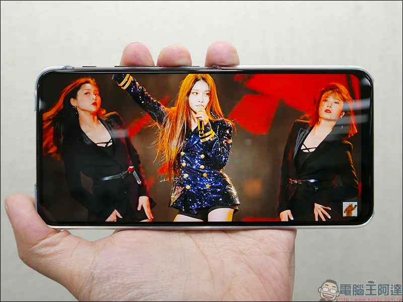 ASUS ZenFone 6 開箱、評測、動手玩 :全新翻轉鏡頭設計、 5000mAh 大電量超強續航表現,旗艦級 ZenFone 有史以來最大幅進化! - 電腦王阿達 ASUS ZenFone 6 開箱、評測、動手玩 :全新翻轉鏡頭設計、 5000mAh 大電量超強續航表現,旗艦級 ZenFone 有史以來最大幅進化! - 電腦王阿達
