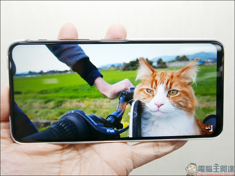 ASUS ZenFone 6 開箱、評測、動手玩 :全新翻轉鏡頭設計、 5000mAh 大電量超強續航表現,旗艦級 ZenFone 有史以來最大幅進化! - 電腦王阿達 ASUS ZenFone 6 開箱、評測、動手玩 :全新翻轉鏡頭設計、 5000mAh 大電量超強續航表現,旗艦級 ZenFone 有史以來最大幅進化! - 電腦王阿達