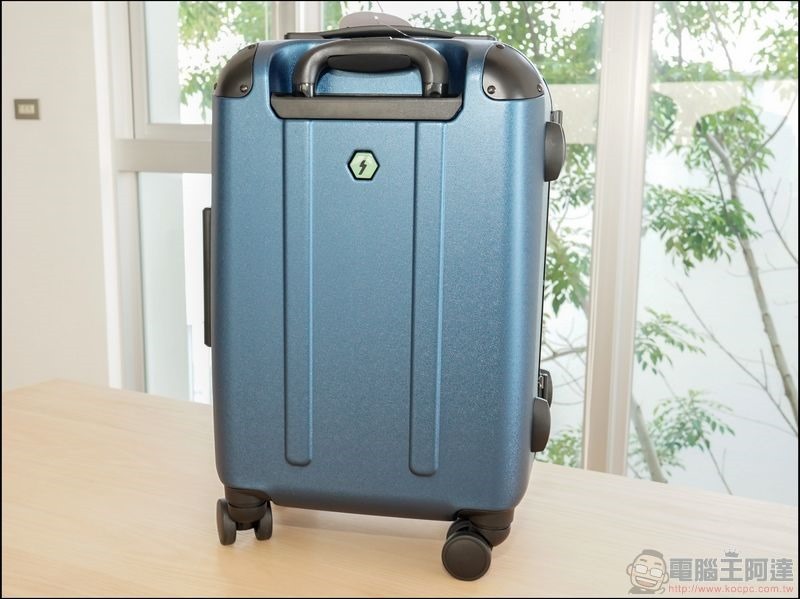 Carry-On Closet 2.0 登機箱 - 05 Carry-On Closet 2.0 登機箱 - 05