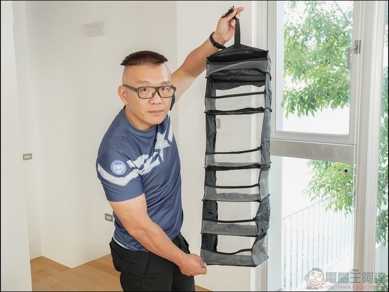 Carry-On Closet 2.0 登機箱 - 22 Carry-On Closet 2.0 登機箱 - 22