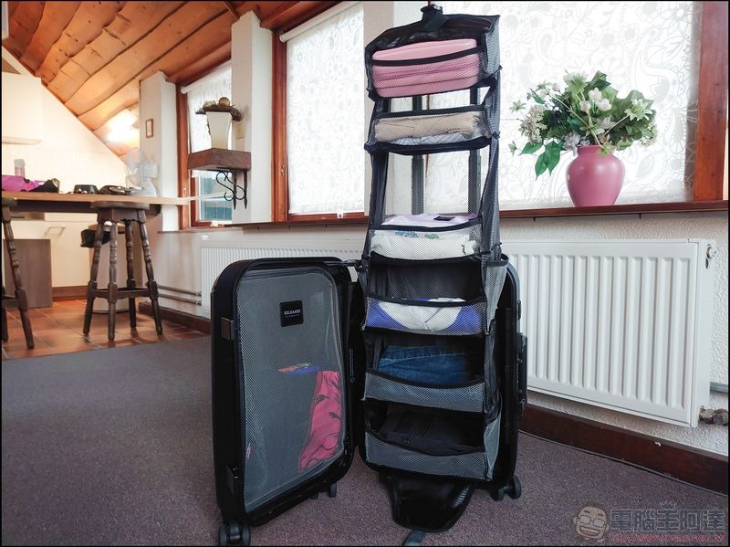 Carry-On Closet 2.0 登機箱 - 25 Carry-On Closet 2.0 登機箱 - 25