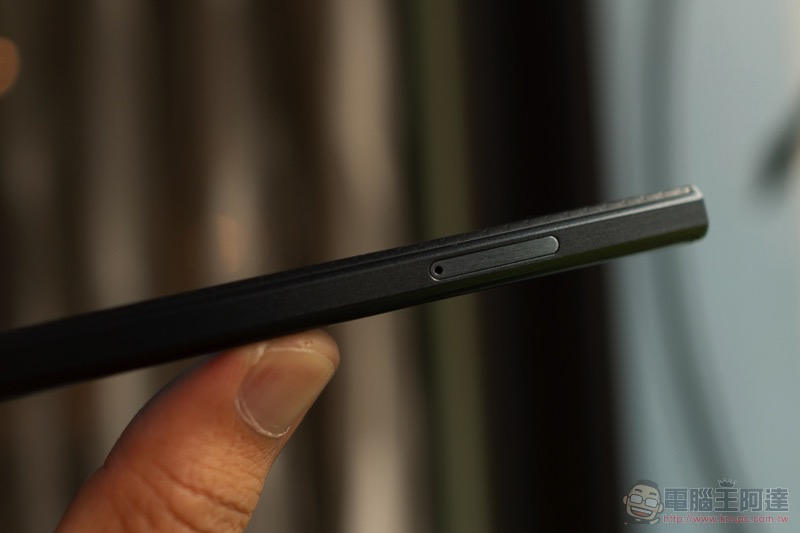 BlackBerry KEY2 LE 是黑莓重回台灣首發之作,實體鍵盤控快回來吧!(動手玩) - 電腦王阿達 BlackBerry KEY2 LE 是黑莓重回台灣首發之作,實體鍵盤控快回來吧!(動手玩) - 電腦王阿達