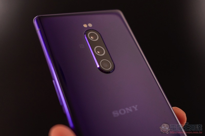 知名導演李中以 Xperia 1 完美詮釋「大師視野」 拍攝短片《代代排》 - 電腦王阿達 知名導演李中以 Xperia 1 完美詮釋「大師視野」 拍攝短片《代代排》 - 電腦王阿達