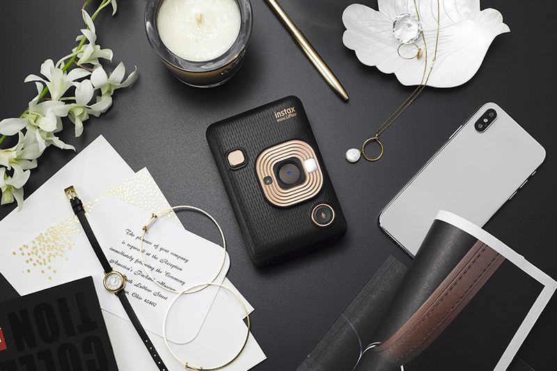 能拍能印也能錄音傳情意,富士 instax mini LiPlay 拍立得 「馬上看」登場 - 電腦王阿達 能拍能印也能錄音傳情意,富士 instax mini LiPlay 拍立得 「馬上看」登場 - 電腦王阿達