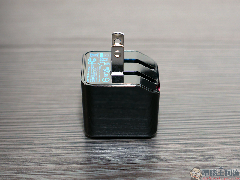 ONPRO UC-2P01 Plus 開箱 雙 USB 孔充電器,最大輸出 3.4A 急速快充 - 電腦王阿達 ONPRO UC-2P01 Plus 開箱 雙 USB 孔充電器,最大輸出 3.4A 急速快充 - 電腦王阿達