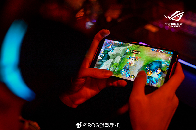 ASUS ROG Phone II 傳將在 7 月 23 日發表,售價有望兩萬有找 - 電腦王阿達 ASUS ROG Phone II 傳將在 7 月 23 日發表,售價有望兩萬有找 - 電腦王阿達