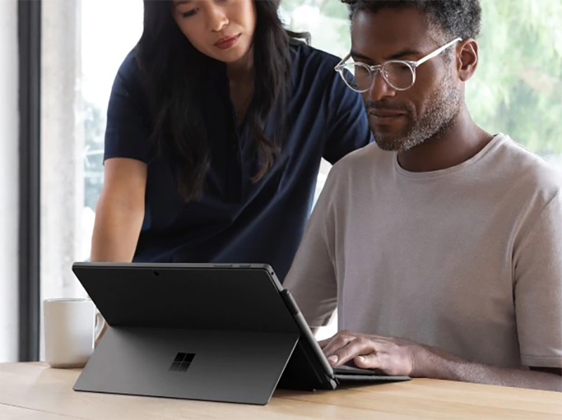 Microsoft 將推出代號「 Centaurus 」9 吋雙螢幕 Surface,運行 Windows Lite 作業系統 - 電腦王阿達 Microsoft 將推出代號「 Centaurus 」9 吋雙螢幕 Surface,運行 Windows Lite 作業系統 - 電腦王阿達
