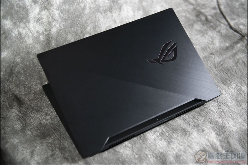 西裝暴徒的化身 輕薄電競筆電 ROG Zephyrus S GX502 開箱評測 - 電腦王阿達 西裝暴徒的化身 輕薄電競筆電 ROG Zephyrus S GX502 開箱評測 - 電腦王阿達