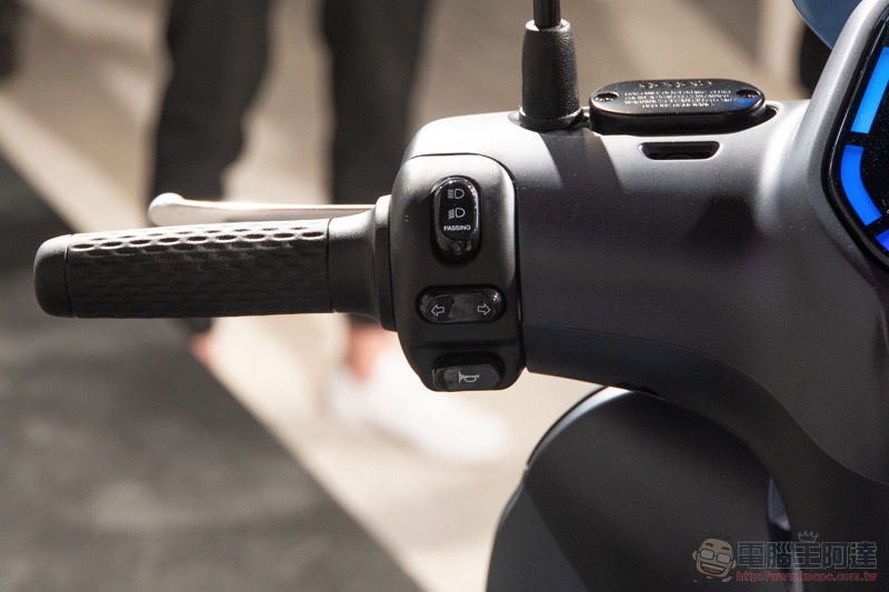 不只是換殼? YAMAHA EC-05 正式發表 ,首款 Powered by Gogoro Network 電動車實車動眼看 - 電腦王阿達 不只是換殼? YAMAHA EC-05 正式發表 ,首款 Powered by Gogoro Network 電動車實車動眼看 - 電腦王阿達