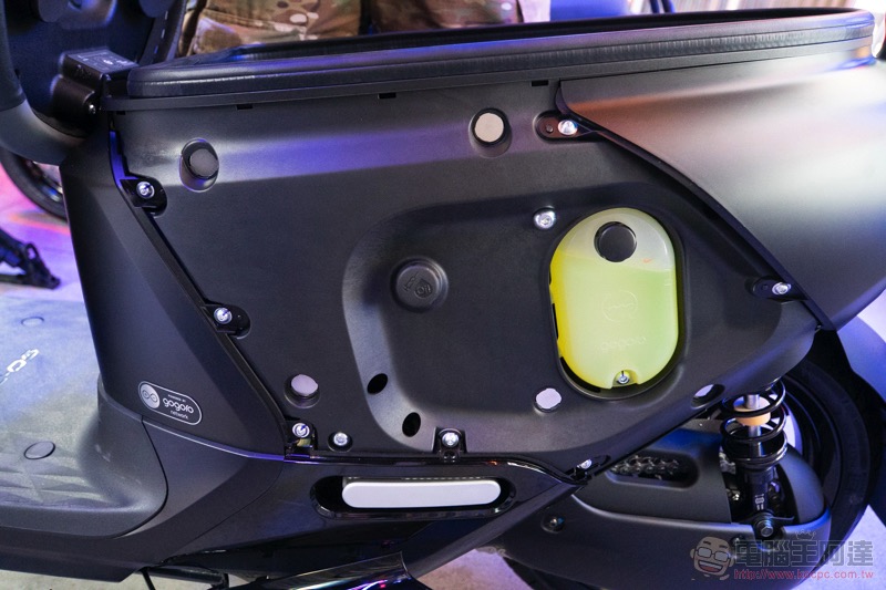 不只是換殼? YAMAHA EC-05 正式發表 ,首款 Powered by Gogoro Network 電動車實車動眼看 - 電腦王阿達 不只是換殼? YAMAHA EC-05 正式發表 ,首款 Powered by Gogoro Network 電動車實車動眼看 - 電腦王阿達