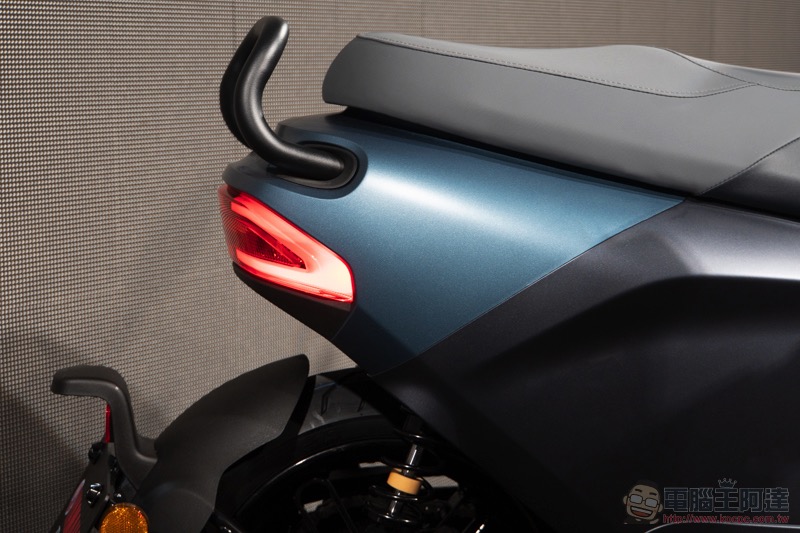 不只是換殼? YAMAHA EC-05 正式發表 ,首款 Powered by Gogoro Network 電動車實車動眼看 - 電腦王阿達 不只是換殼? YAMAHA EC-05 正式發表 ,首款 Powered by Gogoro Network 電動車實車動眼看 - 電腦王阿達