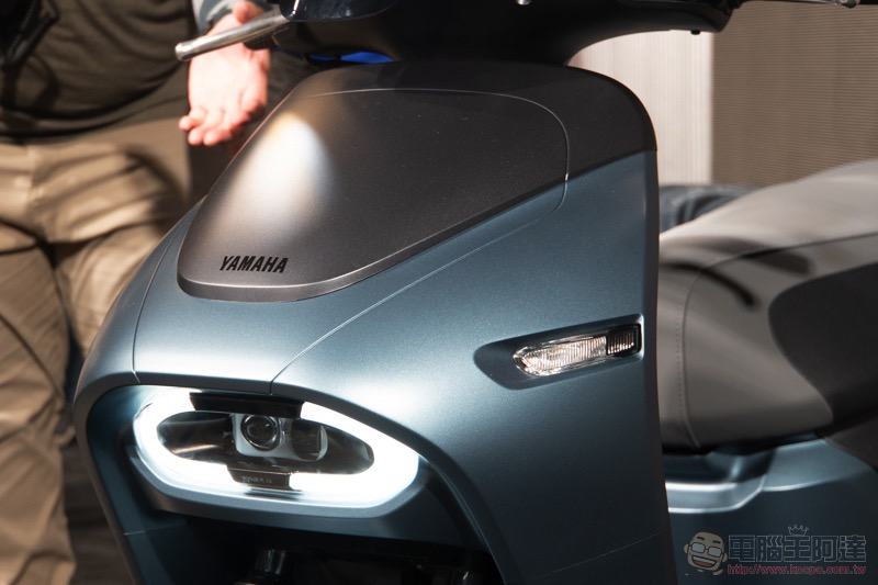 不只是換殼? YAMAHA EC-05 正式發表 ,首款 Powered by Gogoro Network 電動車實車動眼看 - 電腦王阿達 不只是換殼? YAMAHA EC-05 正式發表 ,首款 Powered by Gogoro Network 電動車實車動眼看 - 電腦王阿達