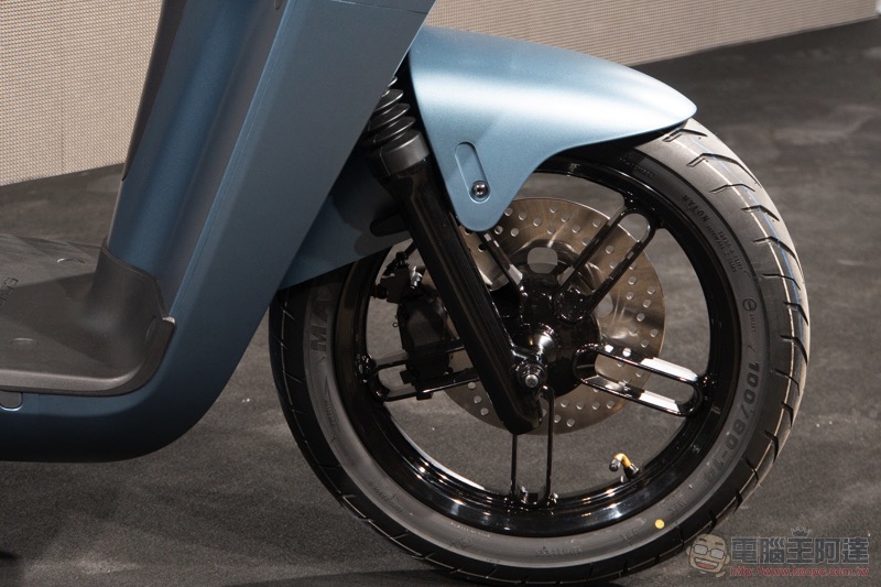 不只是換殼? YAMAHA EC-05 正式發表 ,首款 Powered by Gogoro Network 電動車實車動眼看 - 電腦王阿達 不只是換殼? YAMAHA EC-05 正式發表 ,首款 Powered by Gogoro Network 電動車實車動眼看 - 電腦王阿達