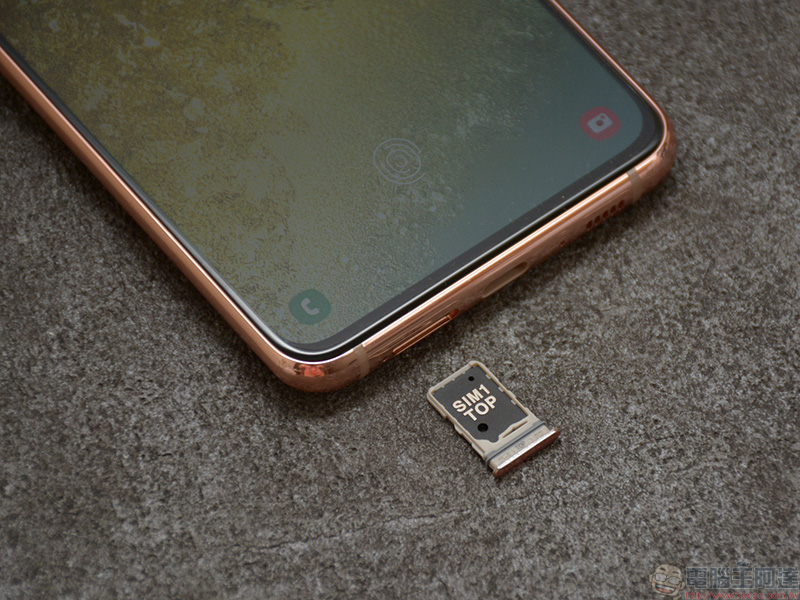 輕旗艦 Samsung Galaxy A80 開箱 、實拍、實測,前後翻轉三鏡頭怎麼拍都出色 - 電腦王阿達 輕旗艦 Samsung Galaxy A80 開箱 、實拍、實測,前後翻轉三鏡頭怎麼拍都出色 - 電腦王阿達