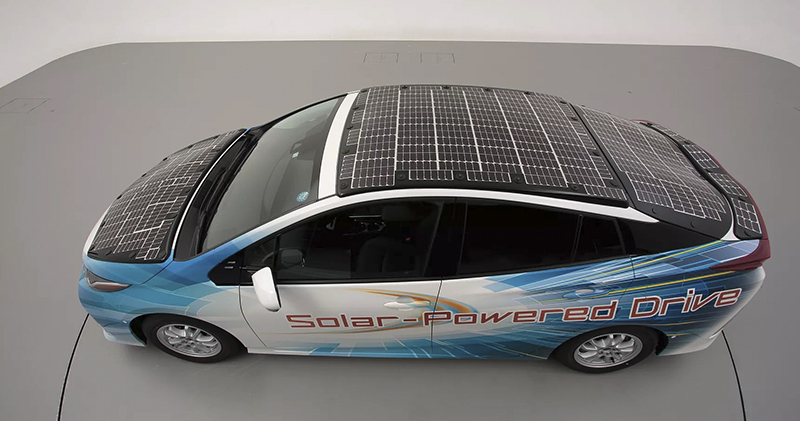 Toyota 測試新一代太陽能車頂 Toyota 測試新一代太陽能車頂