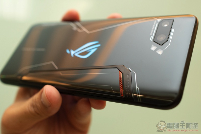 ASUS ROG Phone II 發表動手玩:更「Switch」的電競手機 - 電腦王阿達 ASUS ROG Phone II 發表動手玩:更「Switch」的電競手機 - 電腦王阿達