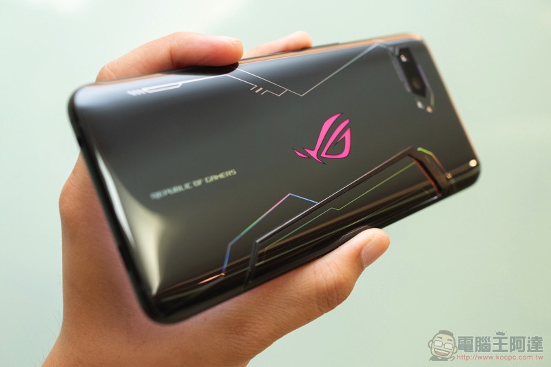 ASUS ROG Phone II 發表動手玩:更「Switch」的電競手機 - 電腦王阿達 ASUS ROG Phone II 發表動手玩:更「Switch」的電競手機 - 電腦王阿達