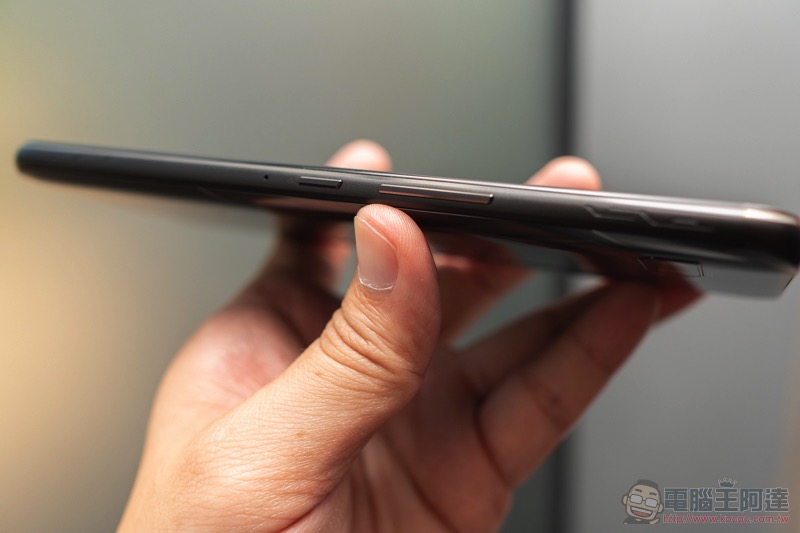 ASUS ROG Phone II 發表動手玩:更「Switch」的電競手機 - 電腦王阿達 ASUS ROG Phone II 發表動手玩:更「Switch」的電競手機 - 電腦王阿達