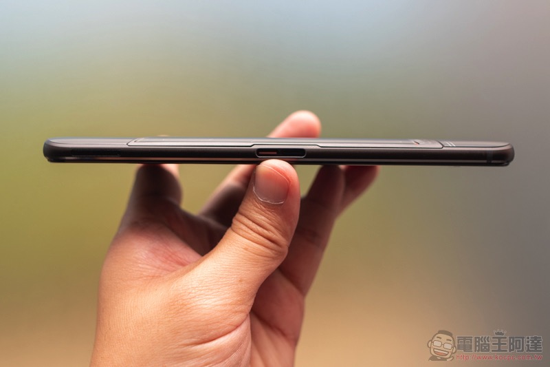 ASUS ROG Phone II 發表動手玩:更「Switch」的電競手機 - 電腦王阿達 ASUS ROG Phone II 發表動手玩:更「Switch」的電競手機 - 電腦王阿達
