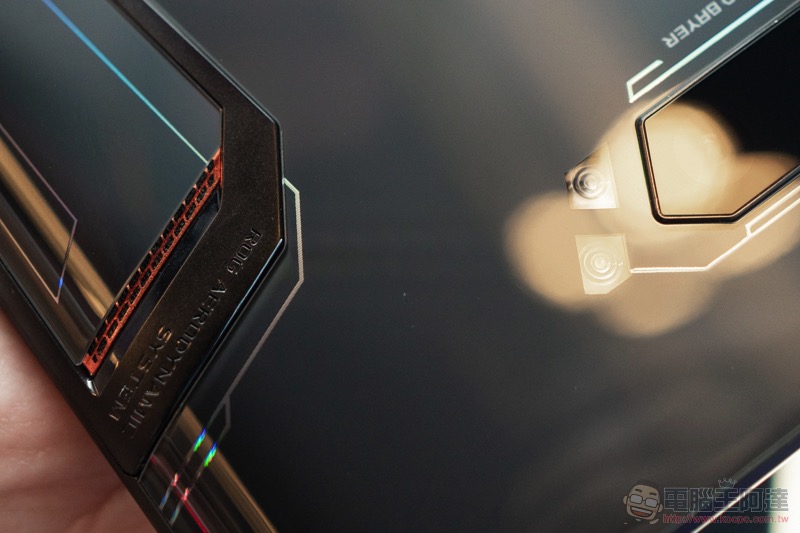 ASUS ROG Phone II 發表動手玩:更「Switch」的電競手機 - 電腦王阿達 ASUS ROG Phone II 發表動手玩:更「Switch」的電競手機 - 電腦王阿達